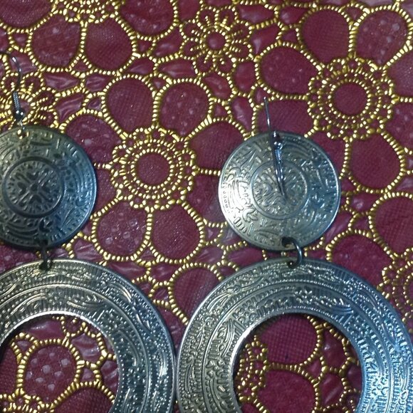 *Sale* Vintage Rare Berber Style Silver Tone Large Dangle Pierced Earrings - Picture 2 of 3